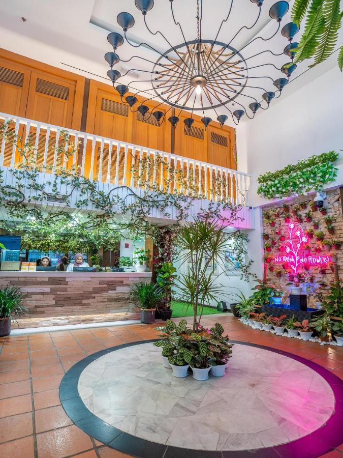 Floresta Hotel Chinatown Куала Лумпур Екстериор снимка
